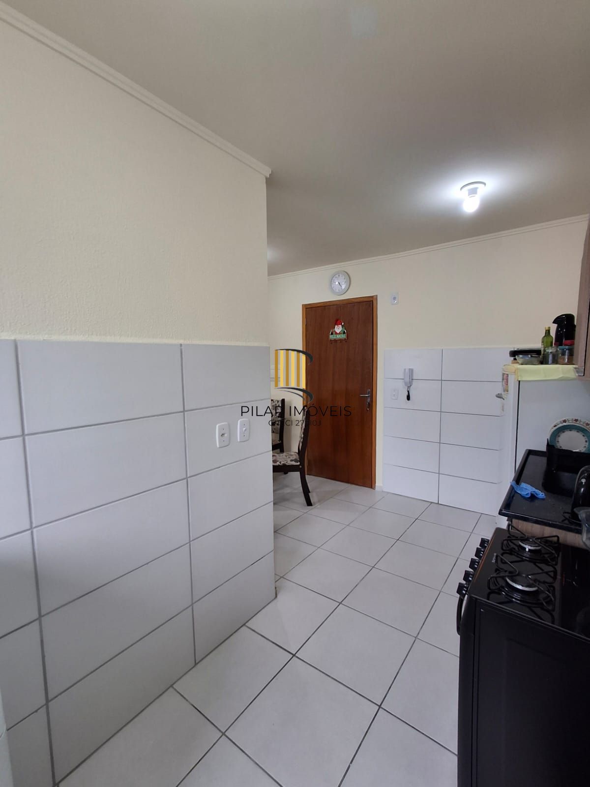 Apartamento 02 dormit com vaga fixa, no bairro Chapéu do Sol, em Porto Alegre