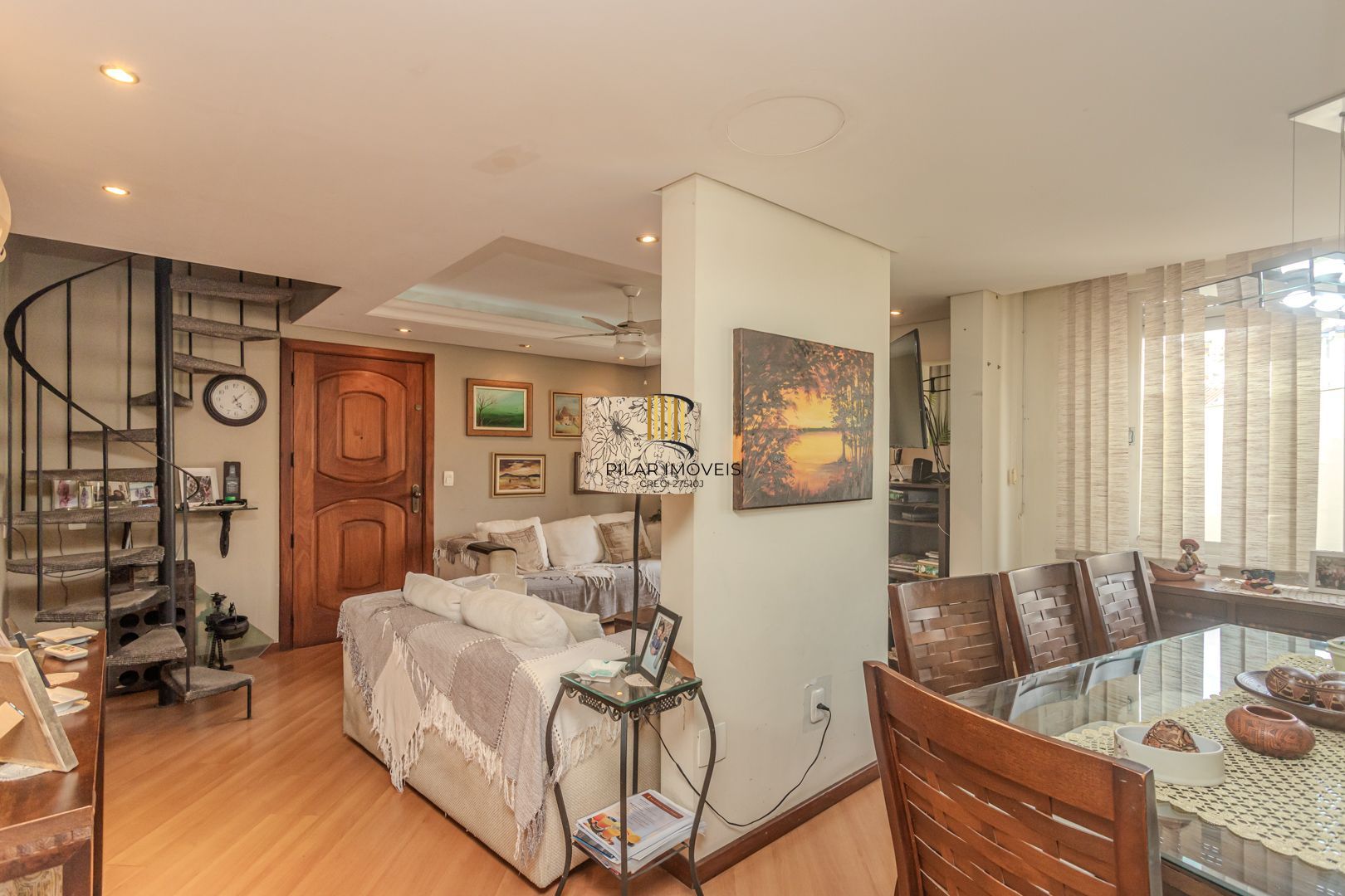 Cobertura no Menino Deus de 3 dormitórios e vaga