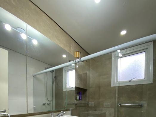 Apartamento no bairro Auxiliadora com 90m² de 2 dormitórios e 2 vagas