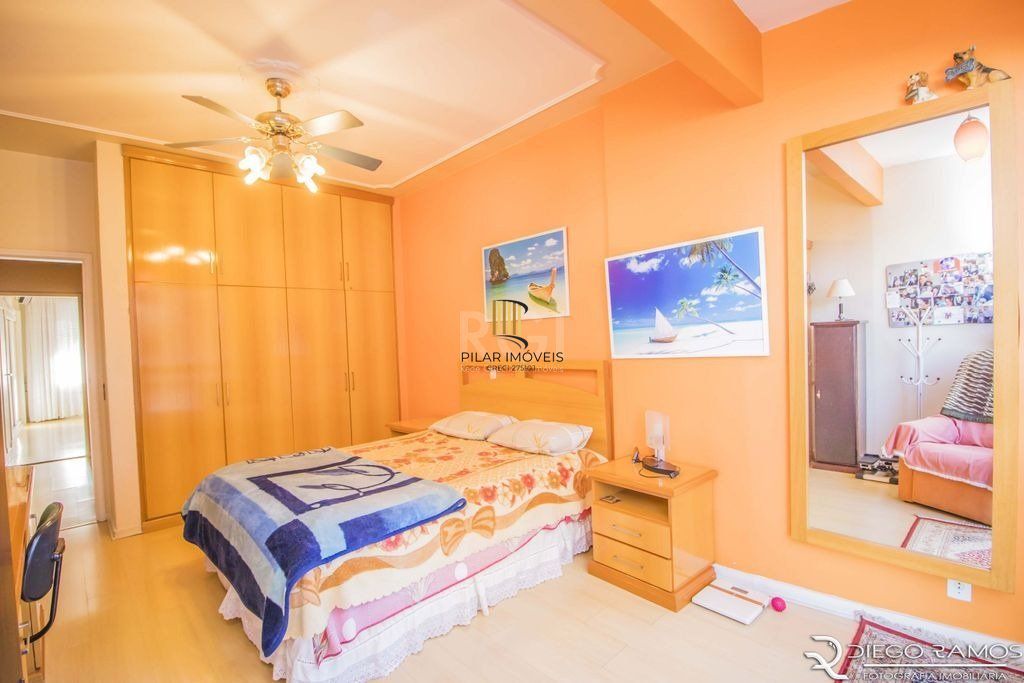 Apartamento para Venda - 207.97m², 4 dormitórios, sendo 1 suites, 1 vaga - Moinhos de Vento