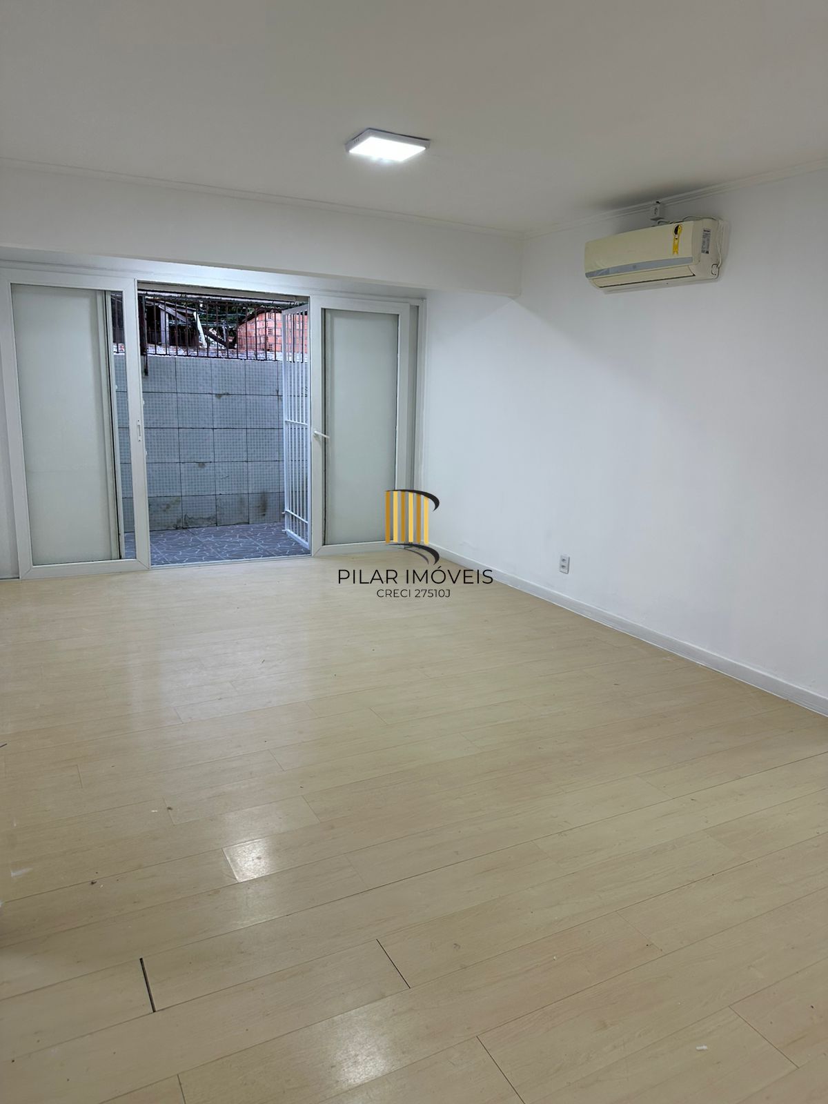 Apartamento com 3 Quartos, térreo com pátio privativo, 1 vaga coberta à Venda, 88m² privativos, só R$ 299.000