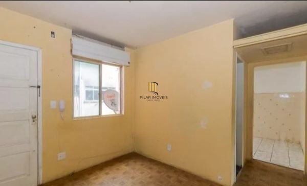 Apartamento de 2 dormitórios e vaga DESOCUPADO