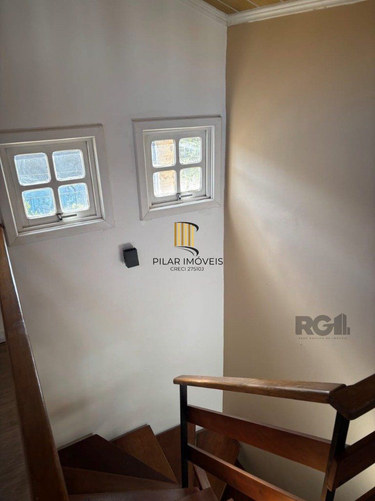 Casa de 3 dormitórios e 2 vagas - Medianeira