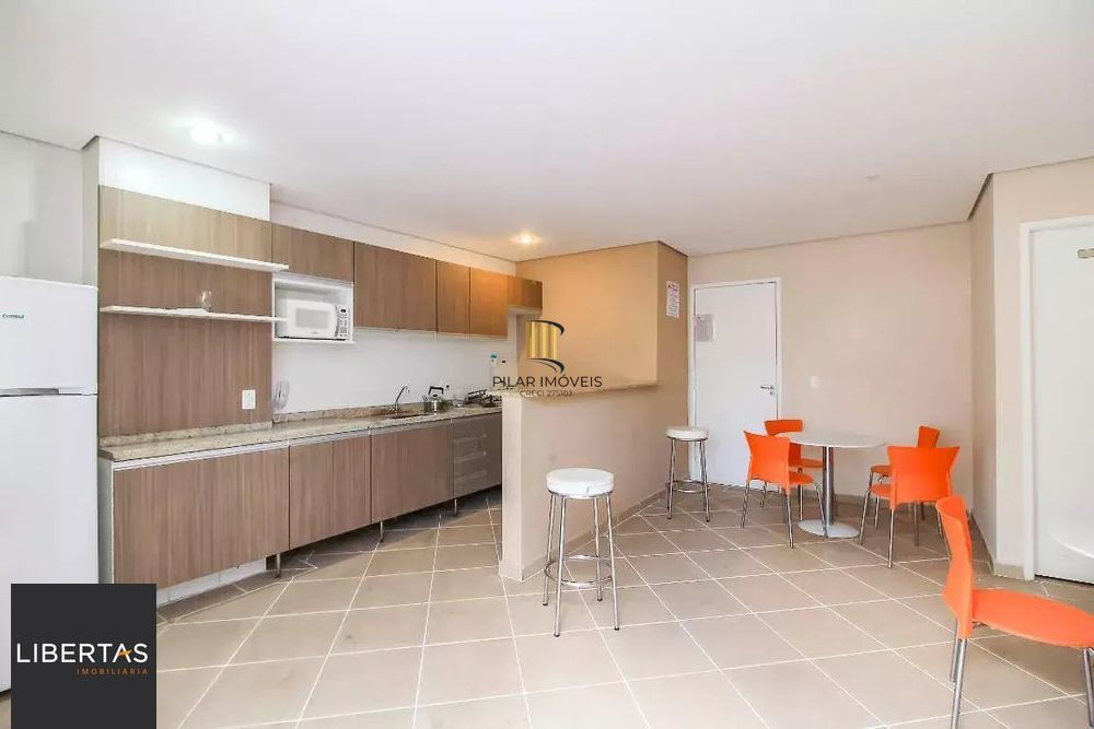 Apartamento de 2 dormitórios, vaga e infra no Jardim Itú