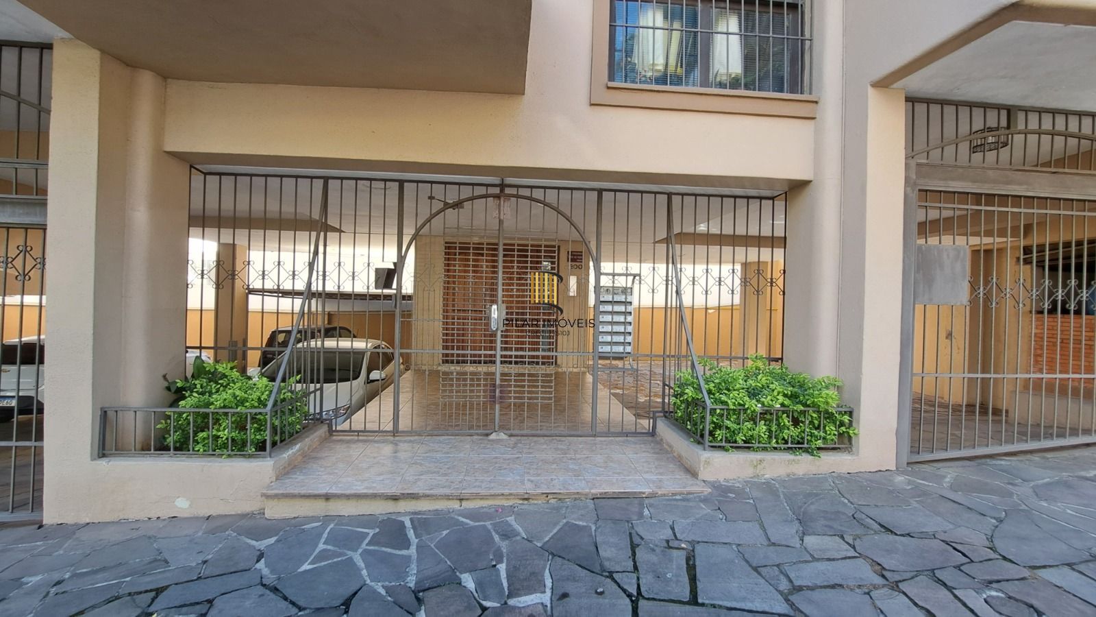 Cobertura no bairro Cristal de 3 dormitórios e 2 vagas - Pilar Imóveis