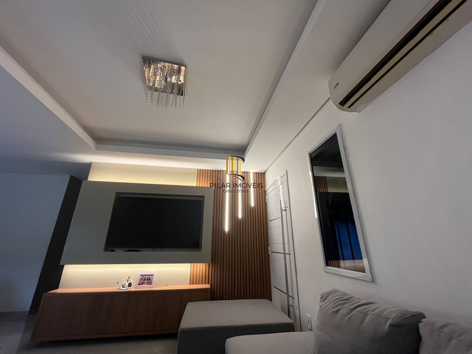 Casa no bairro Três Figueiras II em Viamão de 2 dormitórios e pátio com piscina