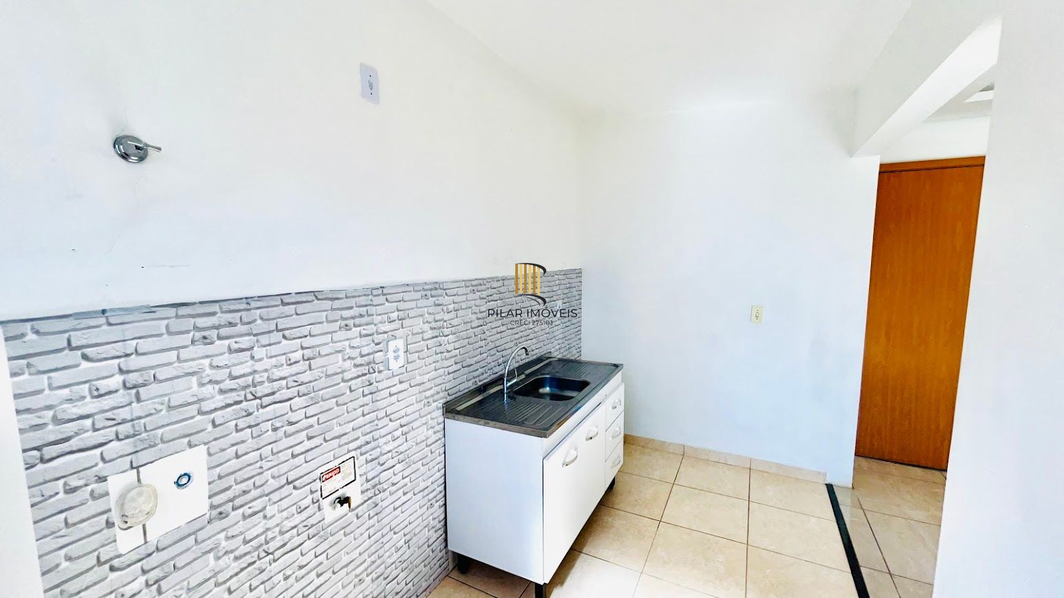 Apartamento no Porto Cruzeiro de 2 dormitórios vaga e infra DESOCUPADO