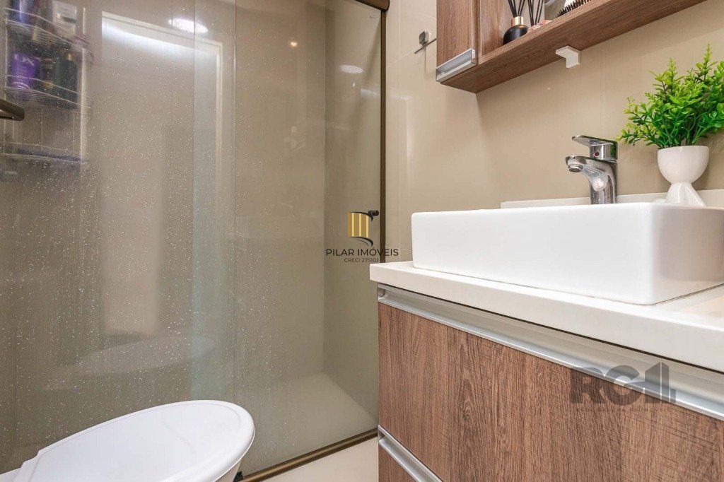 Casa 2 Dormitório(s) Bairro Santa Rosa de Lima