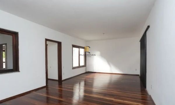 Prédio comercial no bairro Vila Jardim com 550m²