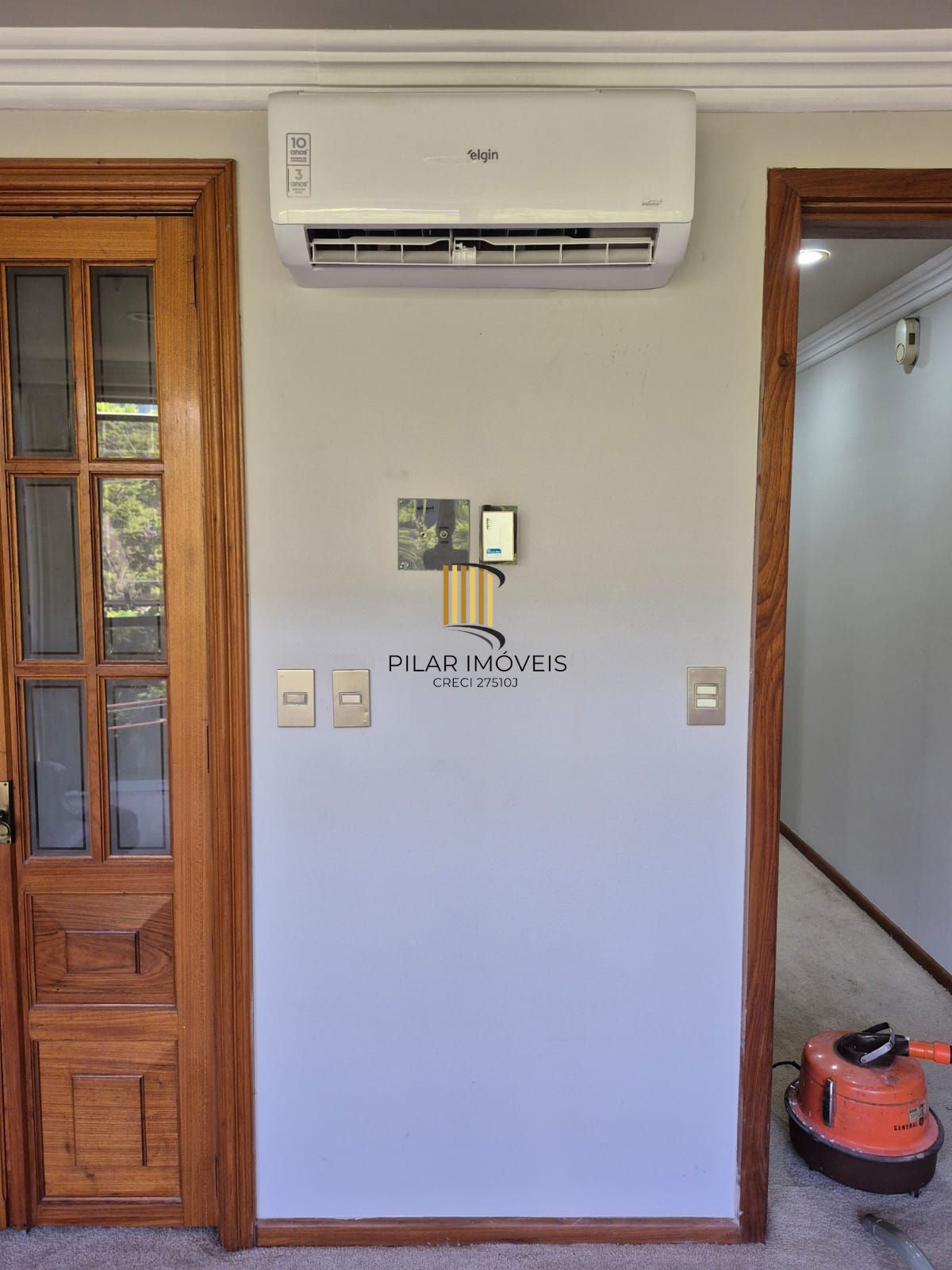 Sala comercial com vaga de garagem