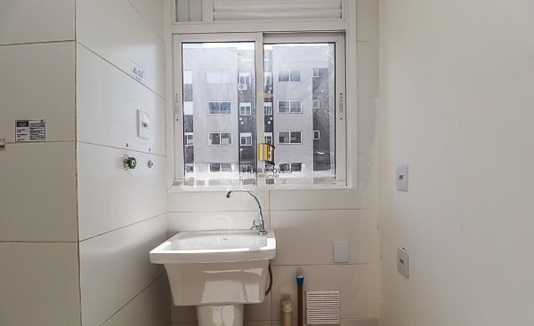 Apartamento no Jardim Itú Sabara de 2 dormitórios vaga e infra DESOCUPADO