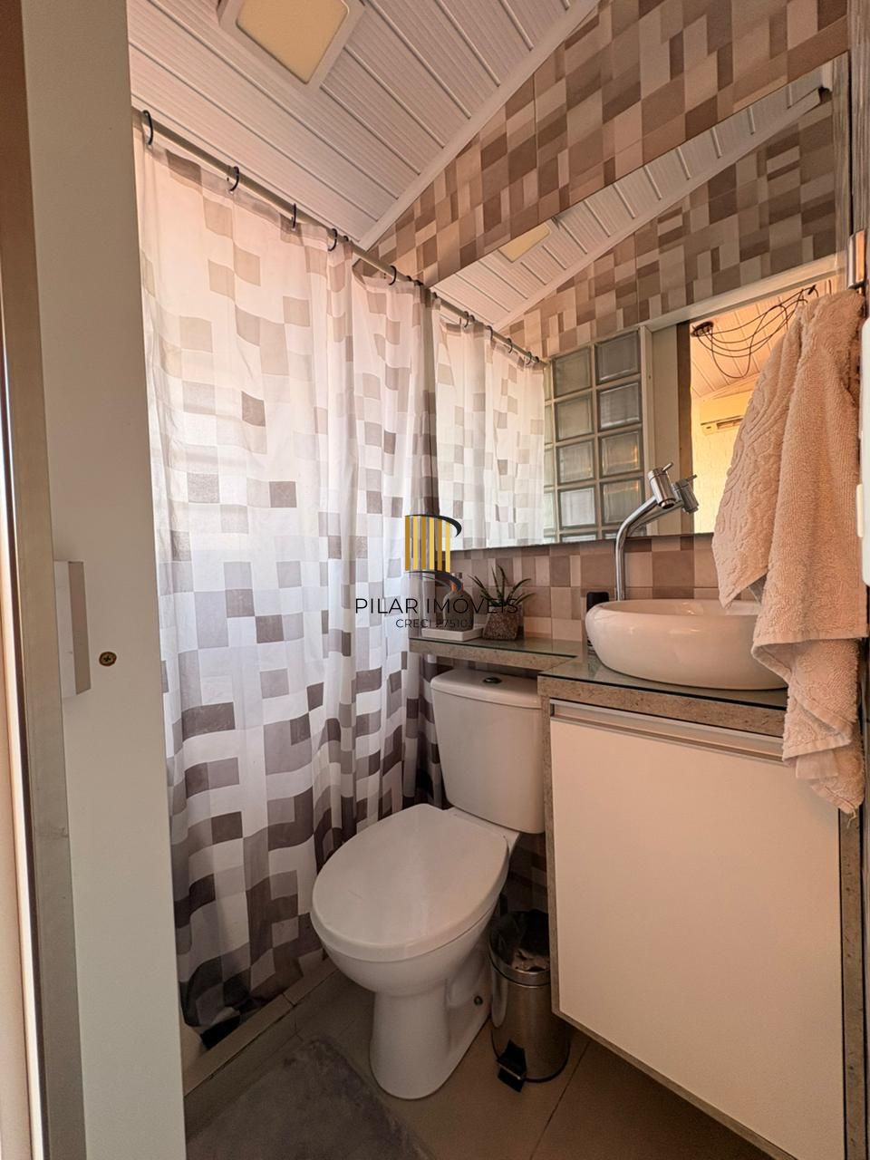 Casa sobrado de 3 dormitórios e 2 vagas