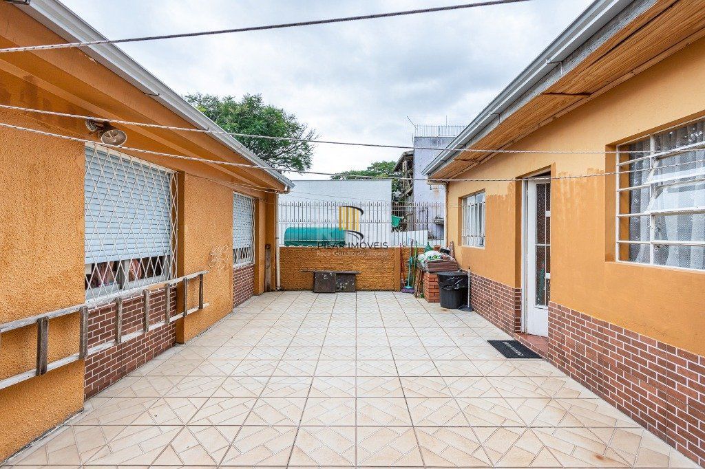 Casa Condominio para Venda - 325m², 3 dormitórios, 3 vagas - Teresópolis