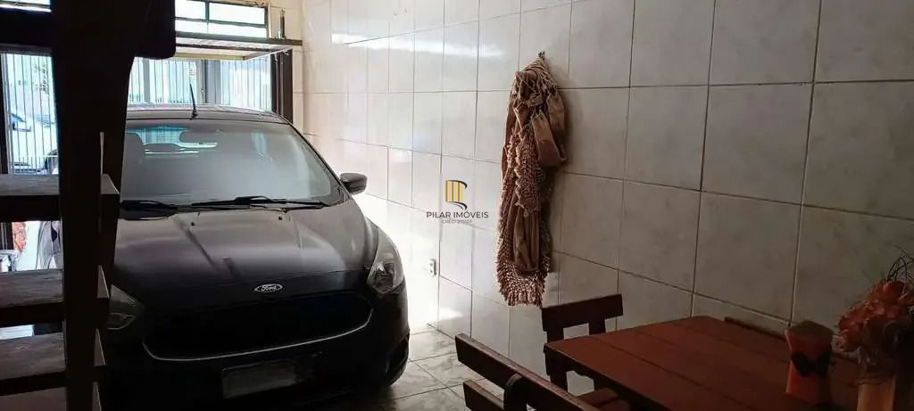Casa 3 dormitórios no bairro Jardim Algarve
