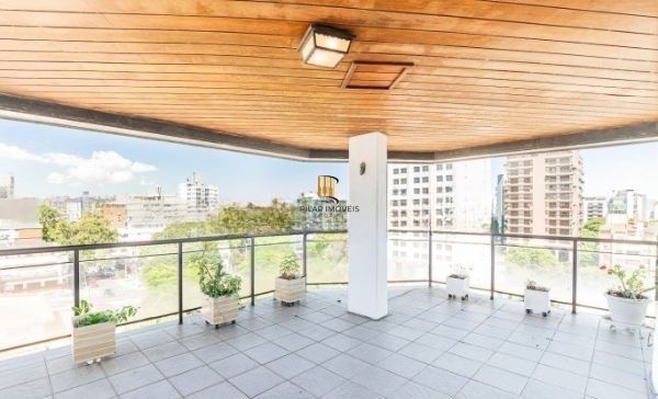 Cobertura no bairro Higienópolis de 4 dormitórios  4 vagas e piscina DESOCUPADA