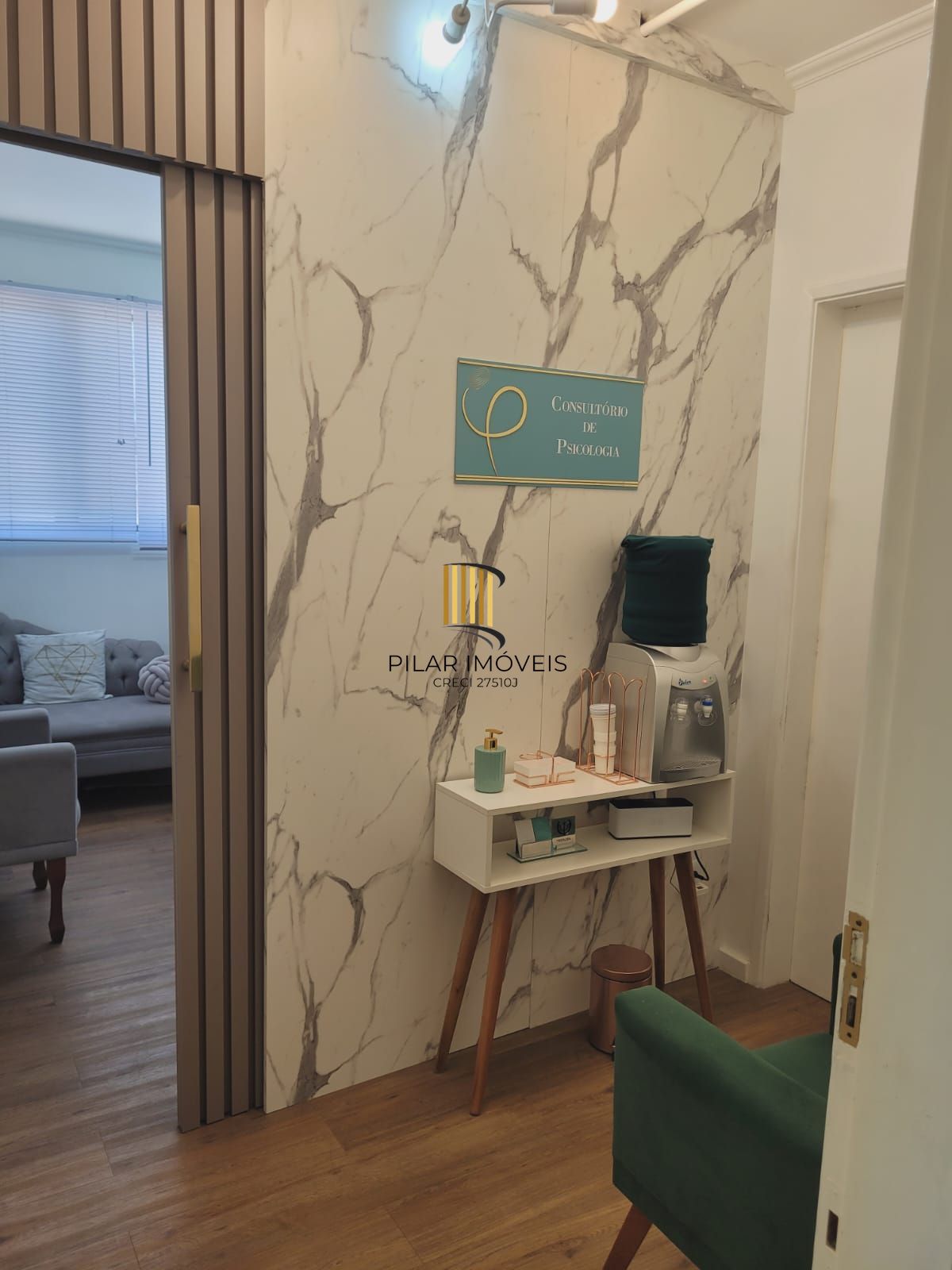 Sala Comercial 1 dormitório no bairro Cavalhada