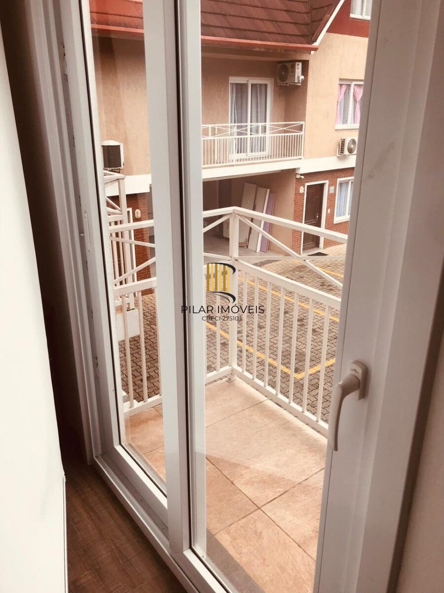 Casa em Canela no bairro Vila Maggi de 3 dormitórios