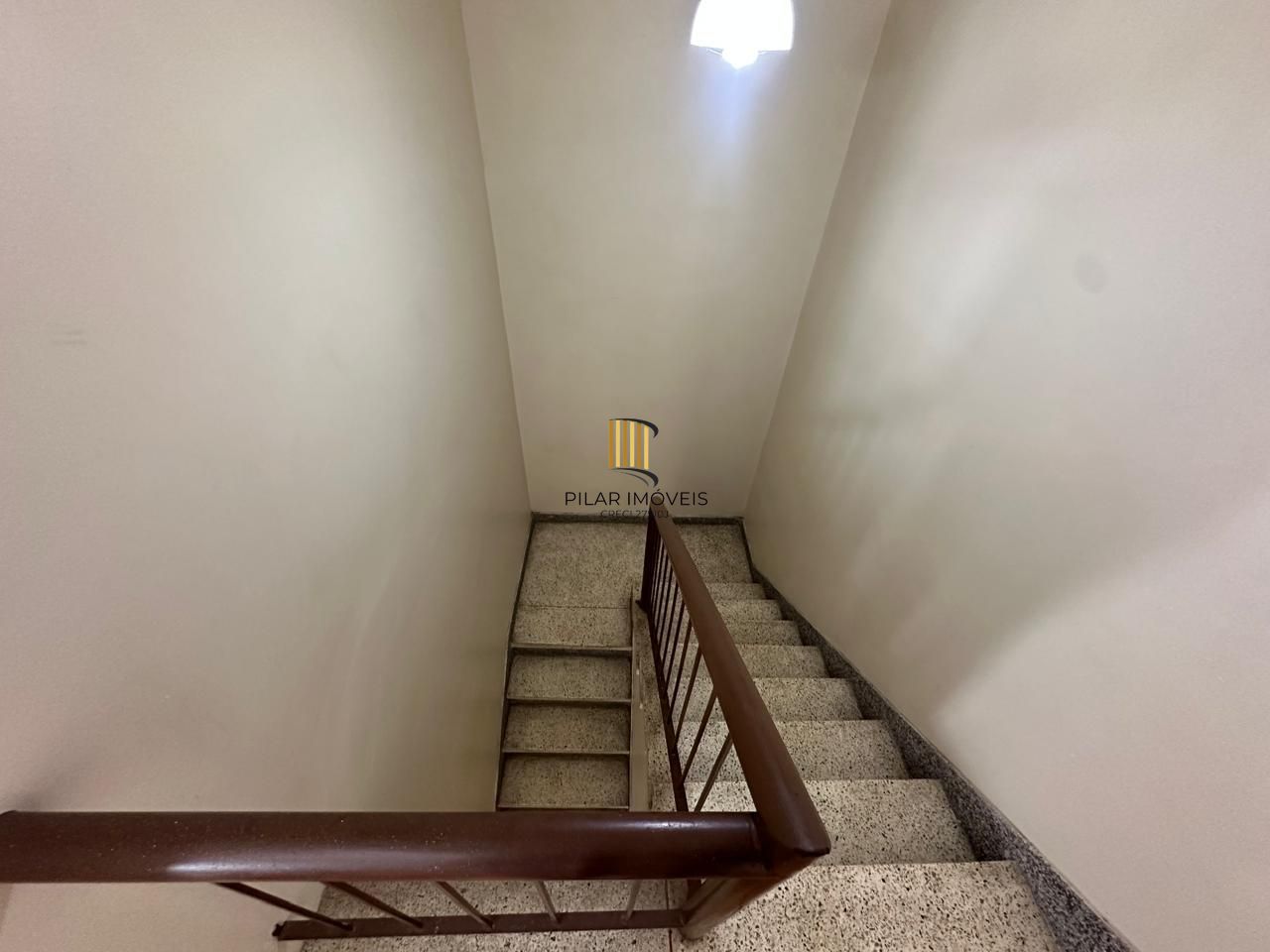 Ótima cobertura de 3 dormitórios com 232m² no bairro Passo da Areia.