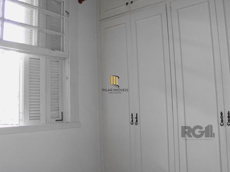 Casa sobrado no bairro Higienópolis de 3 dormitórios e 2 vagas