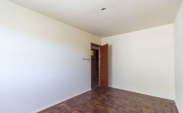Apartamento no Camaquã de 3 dormitórios