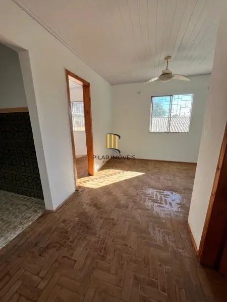 Casa 2 dormitórios no bairro Fião