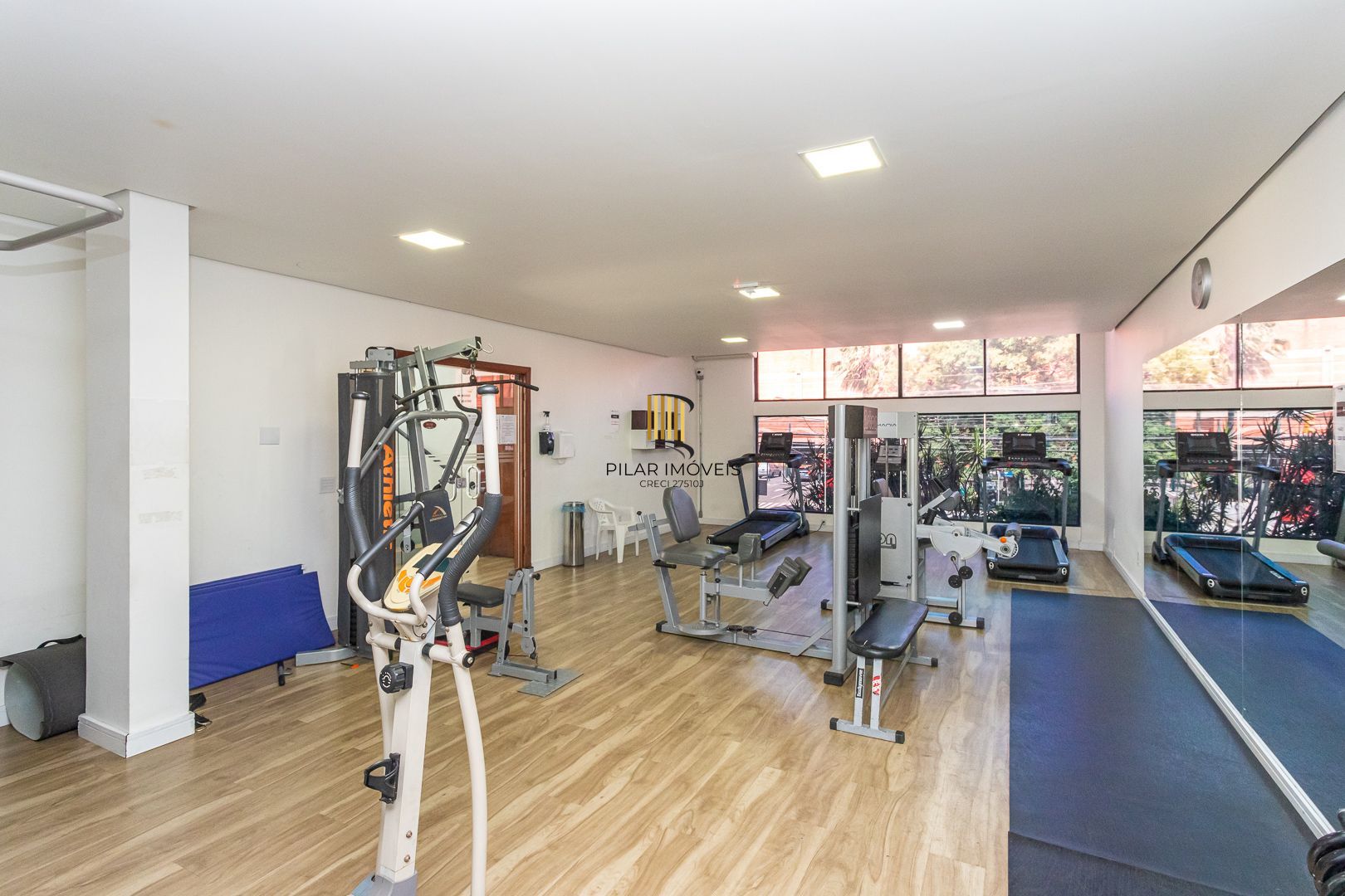 Apartamento de 2 dormitórios DESOCUPADO em frente do Iguatemi