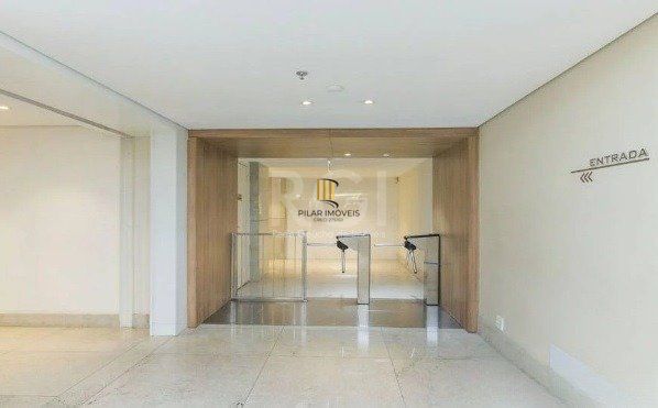 sala comercial no bairro Praia de Belas - andar alto