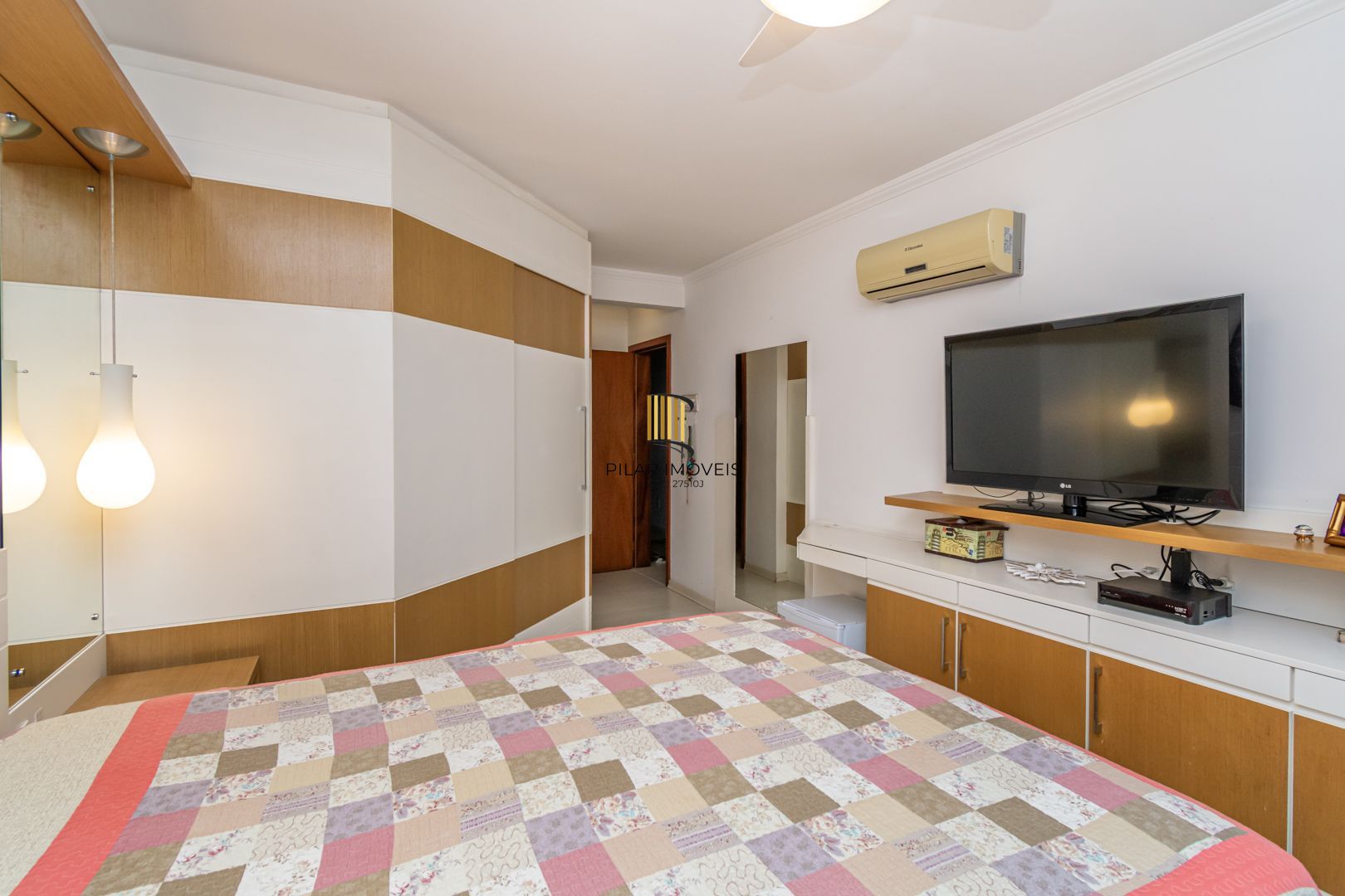 Apartamento no bairro Higienópolis de 3 dormitórios e 2 vagas
