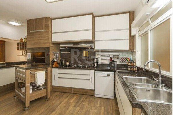 Apartamento para Venda - 202.06m², 3 dormitórios, sendo 1 suites, 1 vaga - Centro Histórico
