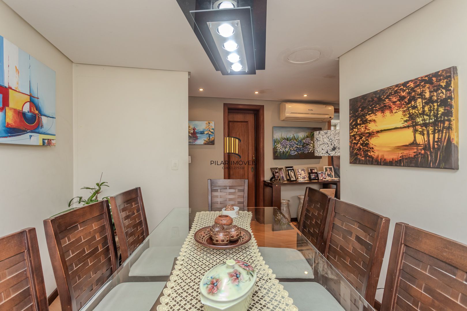 Cobertura no Menino Deus de 3 dormitórios e vaga