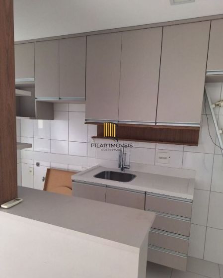 Apartamento de 2 dormitórios e vaga no bairro Santo Antônio desocupado