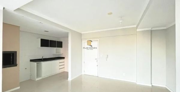 Apartamento no bairro Vila Ipiranga de 2 dormitórios e 2 vagas