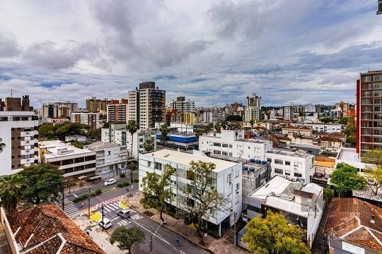 Apartamento  no Menino Deus de 3 dormitórios e 2 vagas