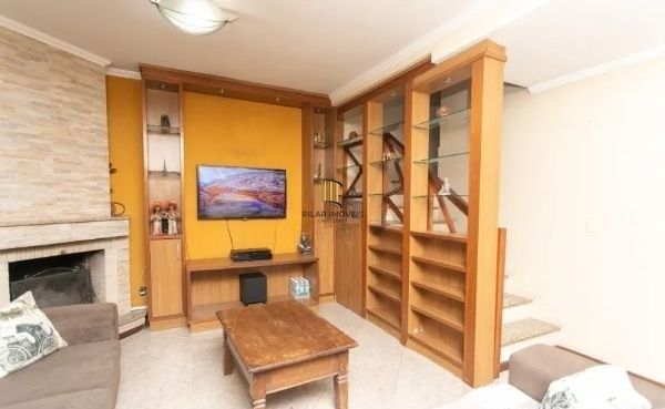 Casa sobrado no bairro Ecoville de 3 dormitórios e 4 vagas