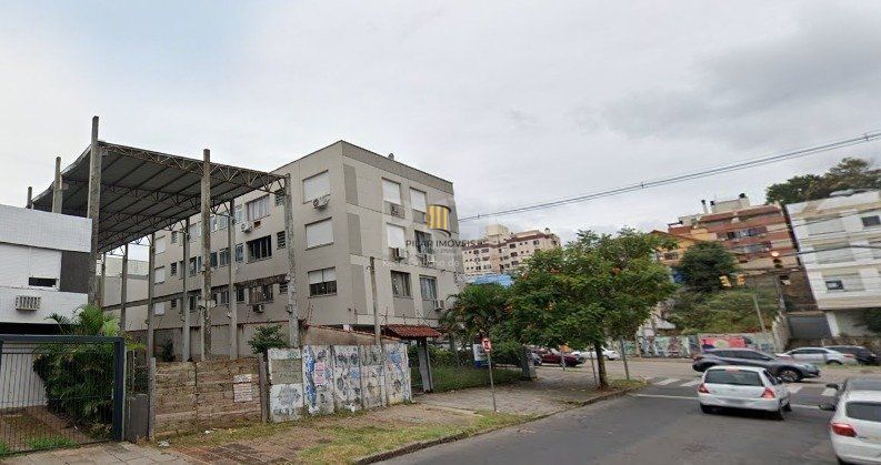 TERRENO COMERCIAL COM PROJETO APROVADO PARA LOJA