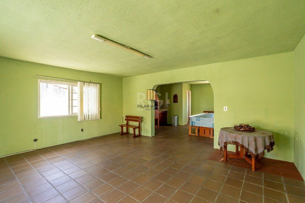 Casa 3 Dormitório(s) Bairro Jardim Sabará