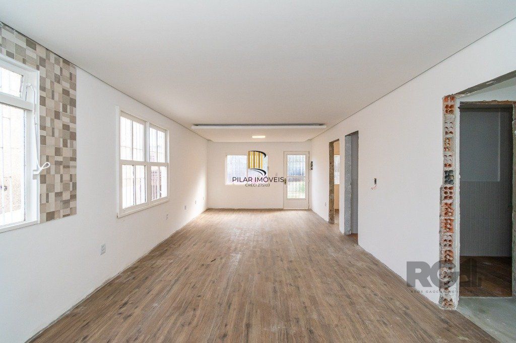 Casa no bairro Cristal de 3 dormitórios