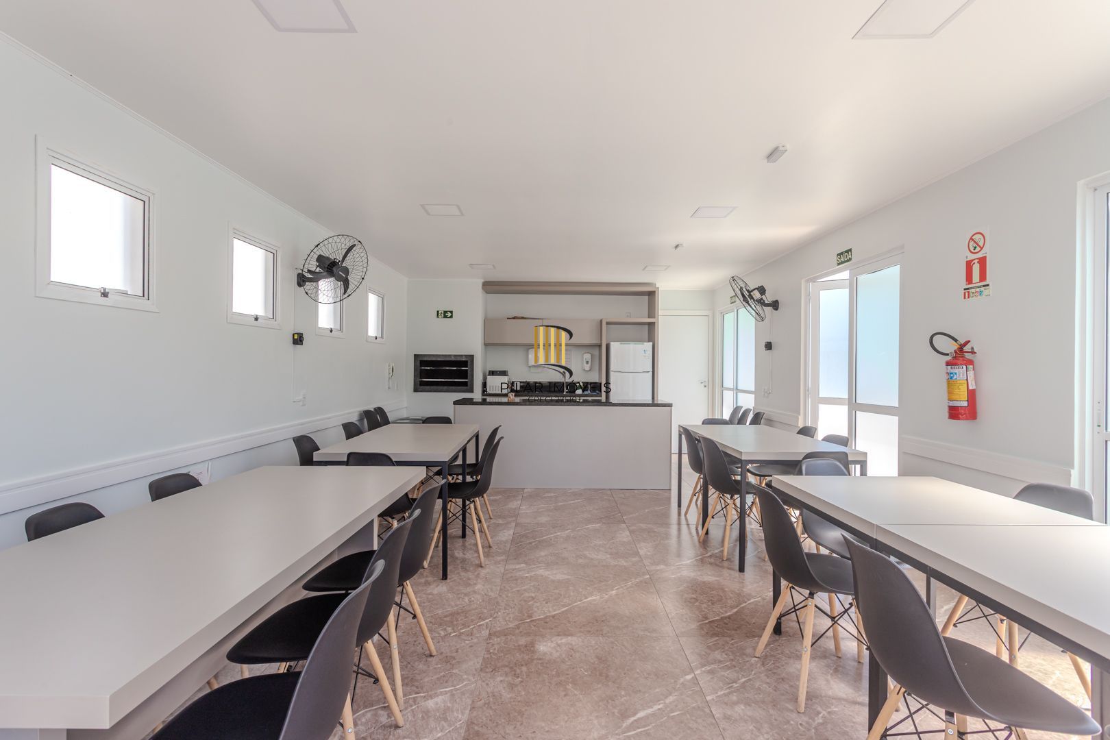 Apartamento 2 dormitórios no bairro Olaria