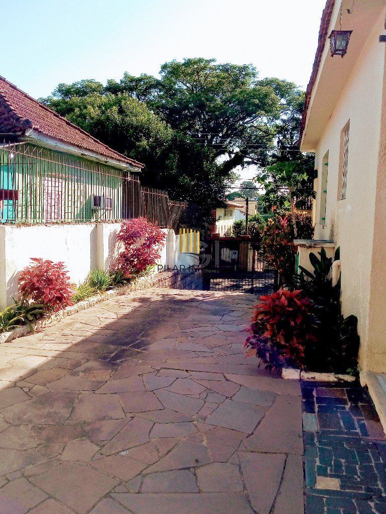 Casa para Venda - 170m², 4 dormitórios, sendo 1 suites, 2 vagas - Tristeza