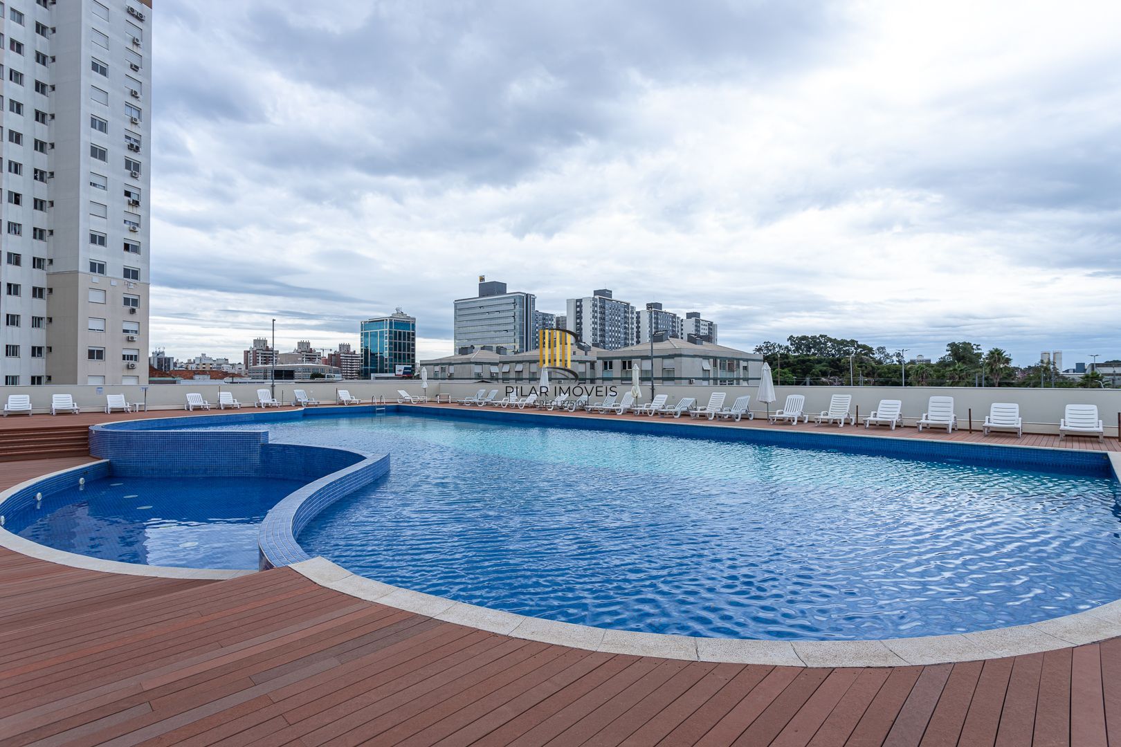 Apartamento de 3 dormitórios vaga e infra no bairro Vila Ipiranga