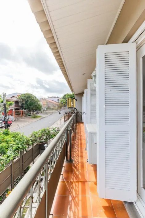 Casa 4 dormitórios no bairro Chácara das Pedras