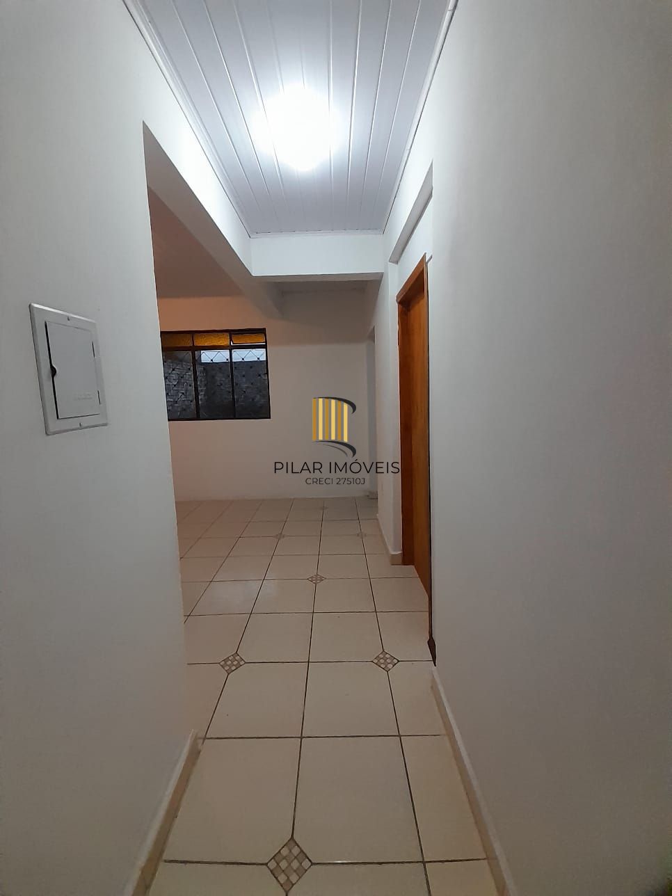 Casa 4 dormitórios no bairro Jardim Algarve