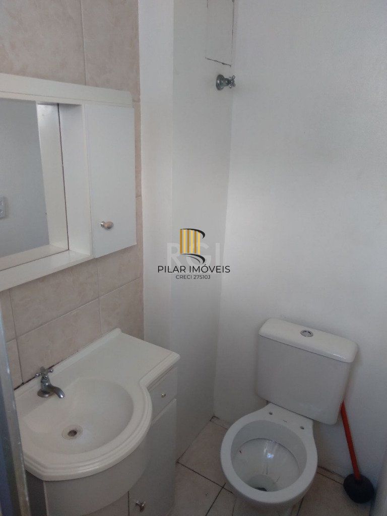 Apartamento para Venda - 38m², 2 dormitórios, 1 vaga - Rubem Berta