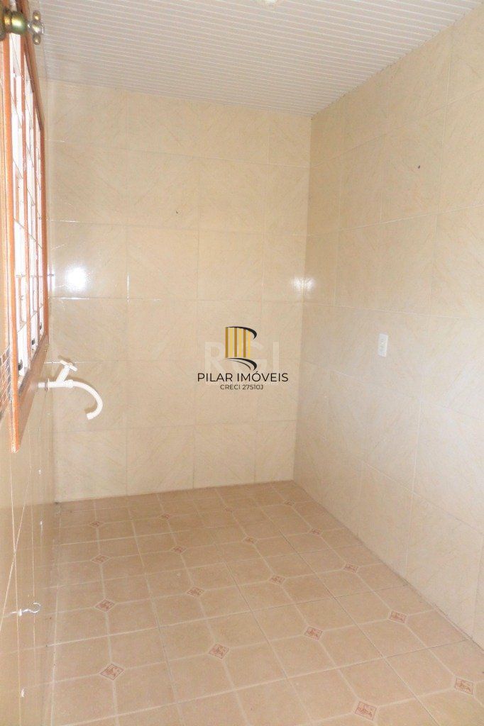 Casa na Hípica com 3 dormitórios e 2 vagas
