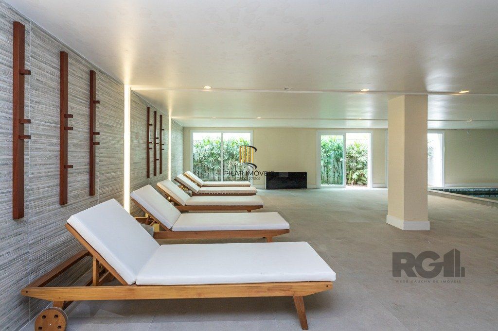 Apartamento de 2 dormitórios e 2 vagas NOVO desocupado