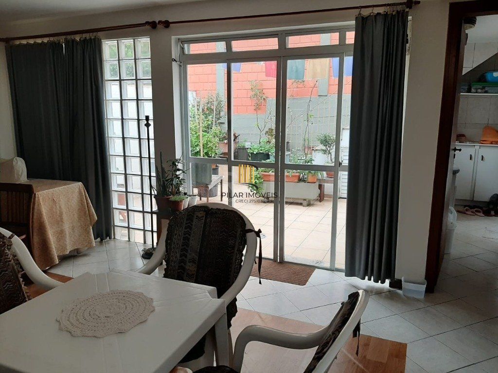 Casa Condominio para Venda - 129.58m², 3 dormitórios, sendo 1 suites, 4 vagas - Cavalhada