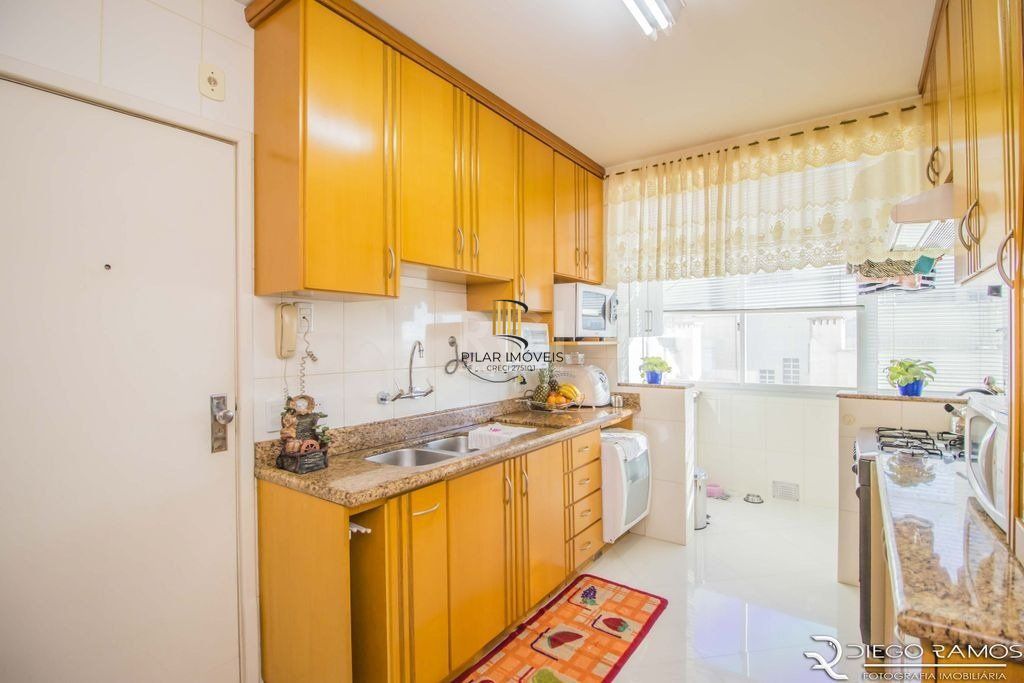 Apartamento para Venda - 207.97m², 4 dormitórios, sendo 1 suites, 1 vaga - Moinhos de Vento