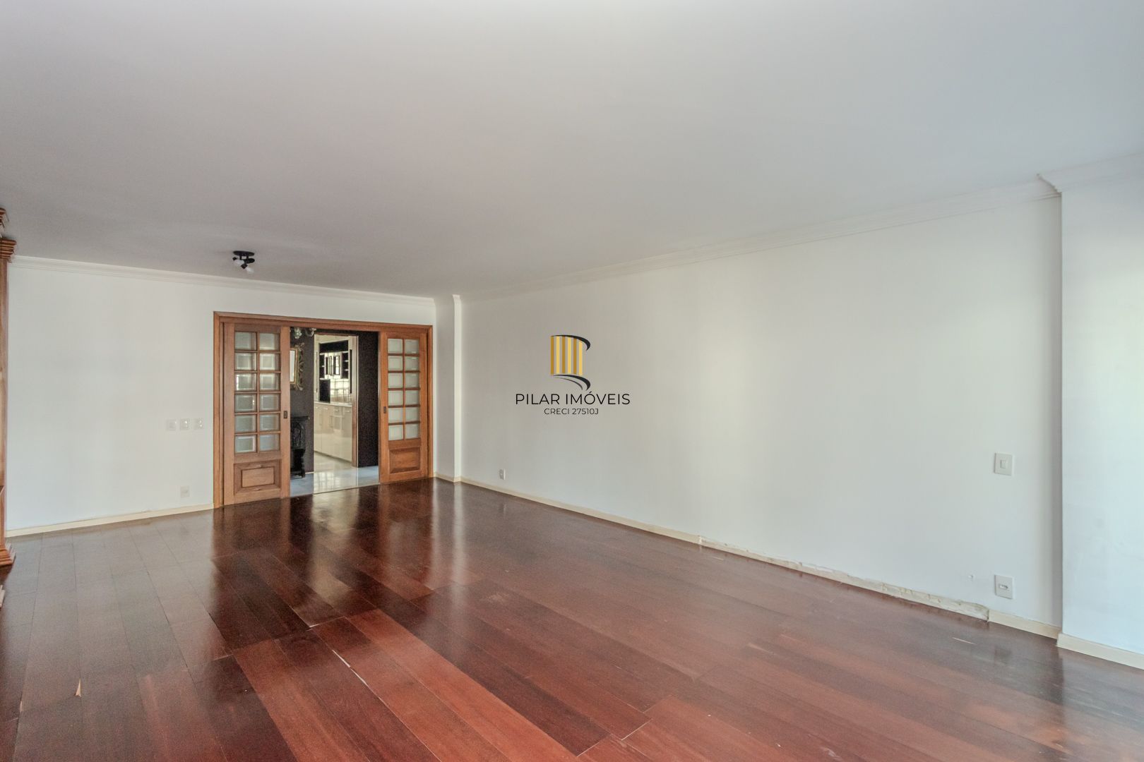 Apartamento no Moinhos de Vento de 3 dormitórios vaga e infra DESOCUPADO