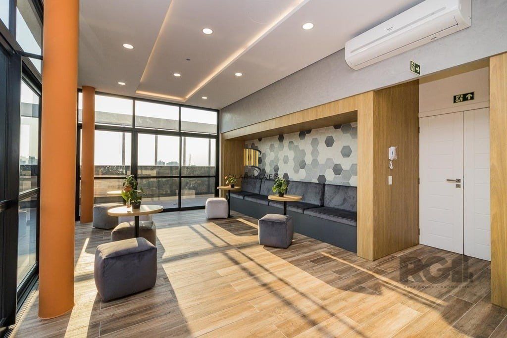 Apartamento no bairro Azenha 1 dormitório 1 vaga - Azenha