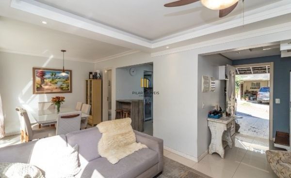 Sobrado condomínio no bairro Teresópolis de 4 dormitórios 2 vagas e infra